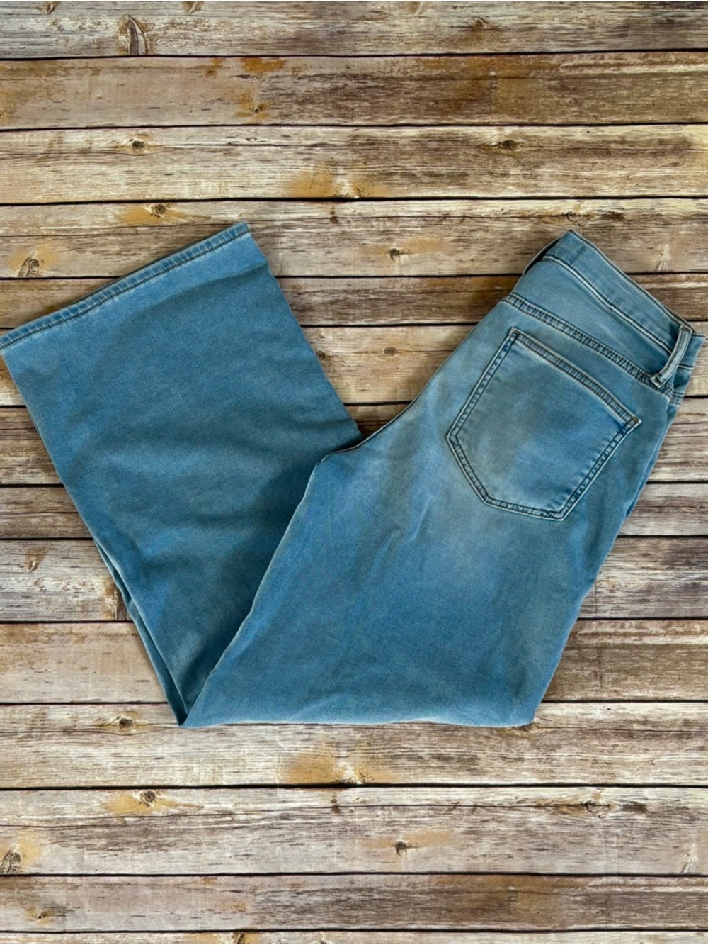 GAP Light Wash High Rise Wide-Leg Sweatpant Jeans Women 26, 2s - Picture 3 of 6